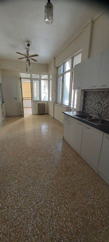 (Аренда) Жилая Апартаменты || Пиреи/Пиреас - 100 кв.м, 2 Спальня/и, 620€ 
