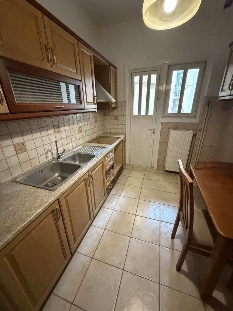 (Аренда) Жилая Апартаменты || Афины Центр/Афины - 95 кв.м, 2 Спальня/и, 650€ 