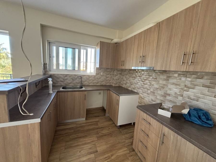 (Vermietung ) Wohnung/Residenz Etagenwohnung  || Achaia/Paralia - 76 m², 2 Schlafzimmer, 500€ 