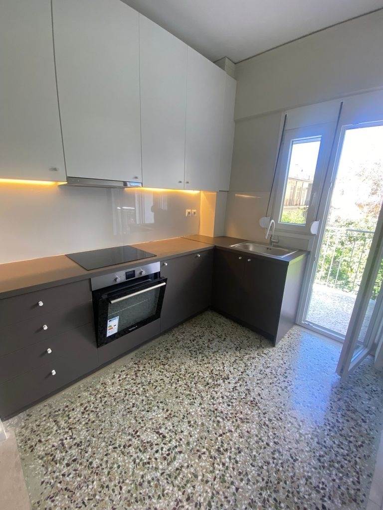 (Vermietung ) Wohnung/Residenz Etagenwohnung  || Achaia/Patra - 72 m², 2 Schlafzimmer, 650€ 