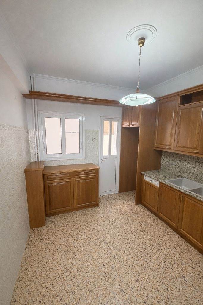 (Vermietung ) Wohnung/Residenz Etagenwohnung  || Athens South/Kallithea - 120 m², 3 Schlafzimmer, 850€ 