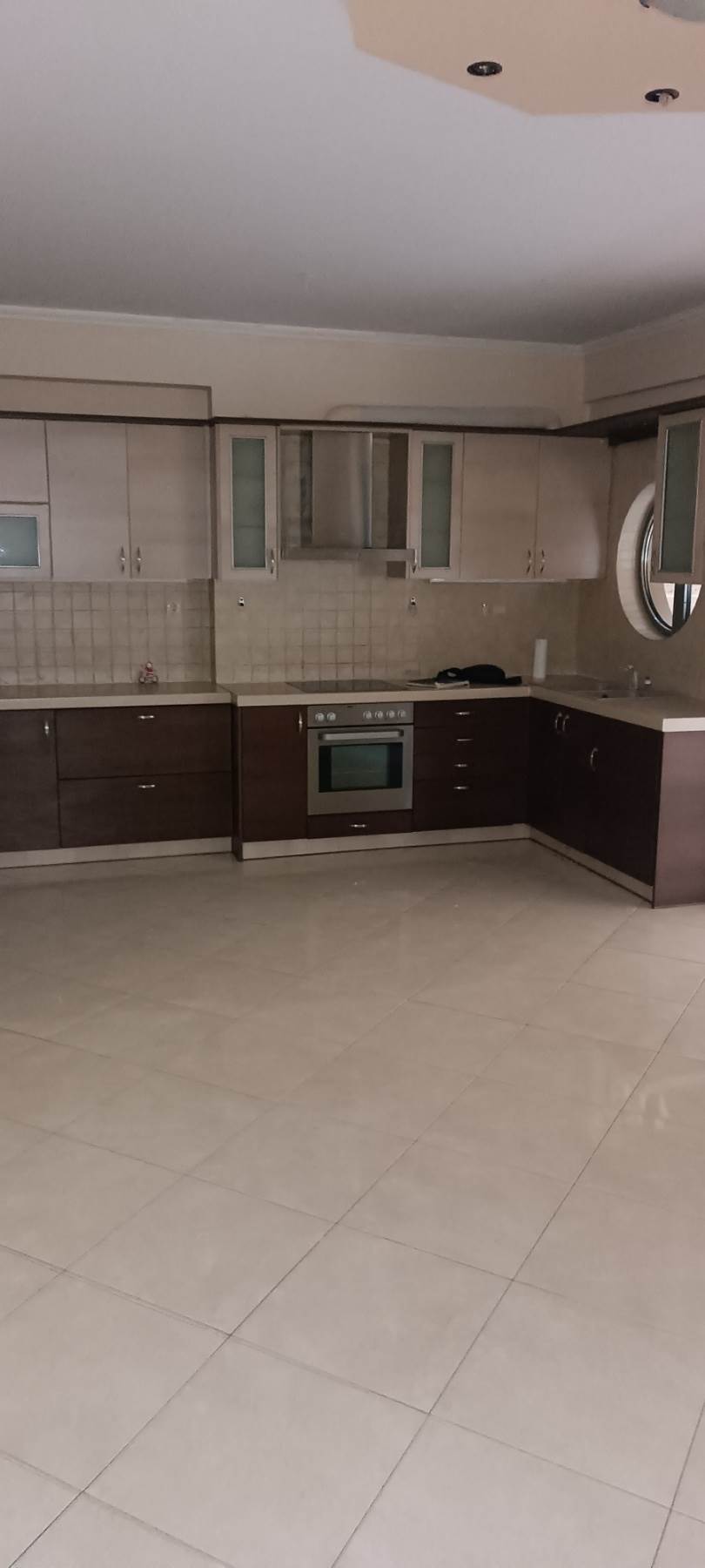 (Vermietung ) Wohnung/Residenz Wohnung || Piraias/Piraeus - 77 m², 2 Schlafzimmer, 800€ 
