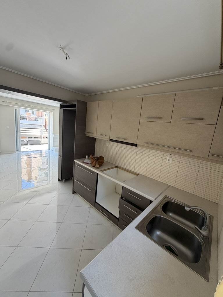 (Vermietung ) Wohnung/Residenz Etagenwohnung  || Athens Center/Athens - 70 m², 2 Schlafzimmer, 880€ 