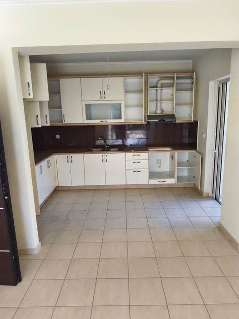 (Аренда) Жилая Апартаменты || Н.Ахайя/Патра - 83 кв.м, 2 Спальня/и, 600€ 